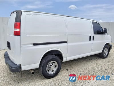 Trzecie zdjęcie samochodu z tyłu: 2019 CHEVROLET EXPRESS G2500 VIN:1GCWGAFG2K1366166 - miniatura