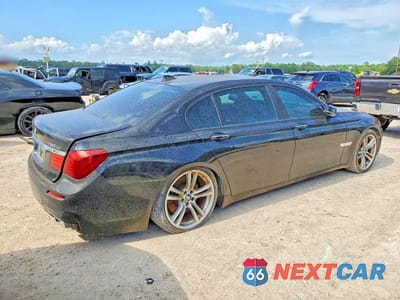 Trzecie zdjęcie samochodu z tyłu: 2013 BMW 750 LI VIN:WBAYE8C55DD133780 - miniatura
