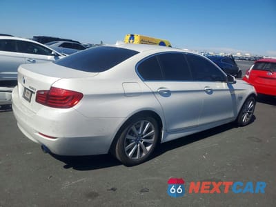 Trzecie zdjęcie samochodu z tyłu: 2016 BMW 535 I VIN:WBA5B1C52GG131765 - miniatura