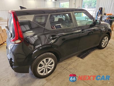 Trzecie zdjęcie samochodu z tyłu: 2020 KIA SOUL LX VIN:KNDJ23AU5L7723906 - miniatura
