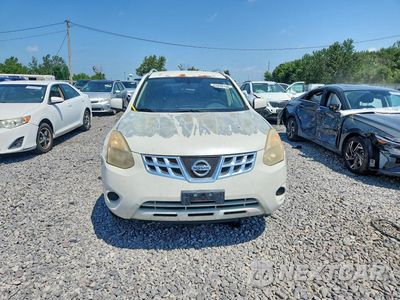 Piąte zdjęcie samochodu w środku: 2013 NISSAN ROGUE S VIN:JN8AS5MV1DW646849 - miniatura