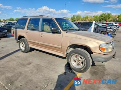Czwarte zdjęcie samochodu z boku: 1996 FORD EXPLORER VIN:1FMDU34X6TUA17053 - miniatura