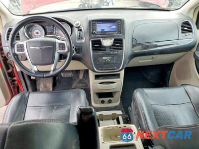 Zdjęcie 8 z 13 samochodu: 2013 CHRYSLER TOWN & COUNTRY TOURING L VIN:2C4RC1CG4DR583584 - miniatura