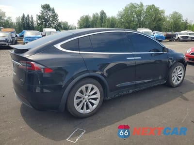 Trzecie zdjęcie samochodu z tyłu: 2017 TESLA MODEL X VIN:5YJXCBE2XHF049392 - miniatura