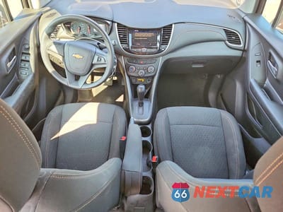 Zdjęcie 8 z 12 samochodu: 2021 CHEVROLET TRAX LS VIN:KL7CJNSB9MB341068 - miniatura