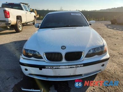 Piąte zdjęcie samochodu w środku: 2004 BMW 330 I VIN:WBAEV53464KM38256 - miniatura