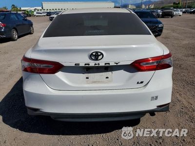 Zdjęcie 6 z 12 samochodu: 2018 TOYOTA CAMRY L VIN:4T1B11HK8JU028670 - miniatura