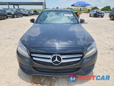 Piąte zdjęcie samochodu w środku: 2018 MERCEDES-BENZ C 300 VIN:55SWF4JB5JU246804 - miniatura