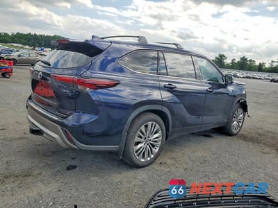 Trzecie zdjęcie samochodu z tyłu: 2026 TOYOTA HIGHLANDER HYBRID XLE VIN:5TDEBRCH1TS700469 - miniatura