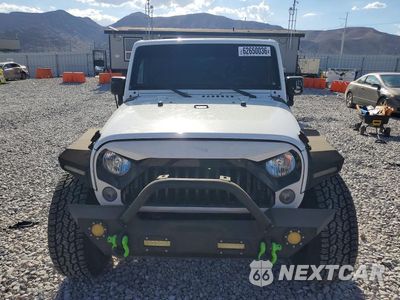 Piąte zdjęcie samochodu w środku: 2017 JEEP WRANGLER UNLIMITED SPORT VIN:1C4BJWDG9HL642047 - miniatura