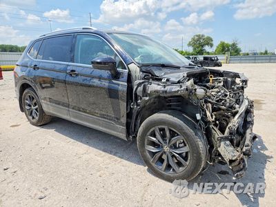 Czwarte zdjęcie samochodu z boku: 2024 VOLKSWAGEN TIGUAN SE VIN:3VVMB7AX1RM076533 - miniatura