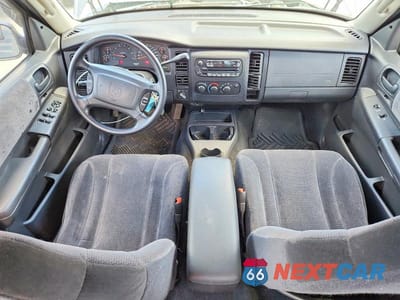 Zdjęcie 8 z 12 samochodu: 2004 DODGE DAKOTA QUAD SLT VIN:1D7HG48N64S718366 - miniatura