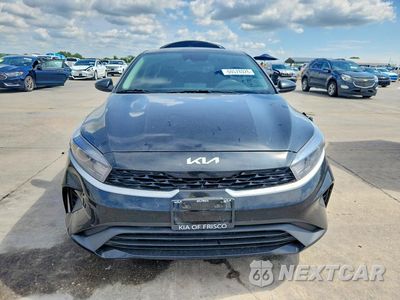 Piąte zdjęcie samochodu w środku: 2024 KIA FORTE LX VIN:3KPF24AD9RE695323 - miniatura