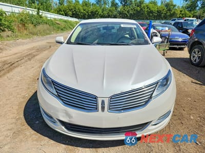 Piąte zdjęcie samochodu w środku: 2015 LINCOLN MKZ VIN:3LN6L2G91FR610124 - miniatura