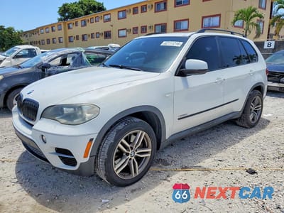 2012 BMW X5 XDRIVE50I 5UXZV8C51CL423296 - główne zdjęcie licytacji z USA - miniatura