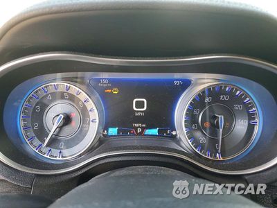 Zdjęcie 9 z 13 samochodu: 2015 CHRYSLER 300 LIMITED VIN:2C3CCAAG5FH837924 - miniatura