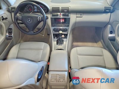 Zdjęcie 8 z 12 samochodu: 2005 MERCEDES-BENZ C 230K SPORT SEDAN VIN:WDBRF40JX5F716543 - miniatura