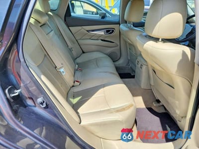 Zdjęcie 10 z 12 samochodu: 2015 INFINITI Q70 3.7 VIN:JN1BY1APXFM542682 - miniatura