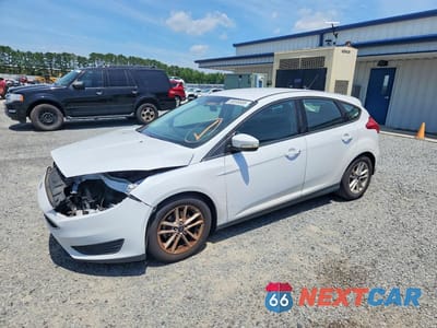 2016 FORD FOCUS SE 1FADP3K23GL313586 - główne zdjęcie licytacji z USA - miniatura