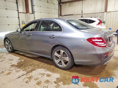 Drugie zdjęcie samochodu z przodu: 2019 MERCEDES-BENZ E 300 4MATIC VIN:WDDZF4KB7KA688738 - miniatura