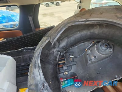 Zdjęcie 13 z 14 samochodu: 2008 TOYOTA SEQUOIA PLATINUM VIN:5TDZY67AX8S015339 - miniatura