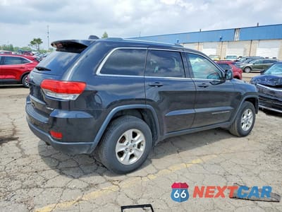 Trzecie zdjęcie samochodu z tyłu: 2015 JEEP GRAND CHEROKEE LAREDO VIN:1C4RJFAG4FC895695 - miniatura