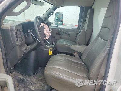 Zdjęcie 7 z 13 samochodu: 2016 CHEVROLET EXPRESS G3500 BOX TRUCK VIN:1GB3GSCG8G1143915 - miniatura