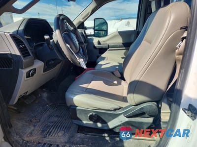 Zdjęcie 7 z 12 samochodu: 2017 FORD F350 SUPER DUTY VIN:1FDRF3G61HEE06350 - miniatura