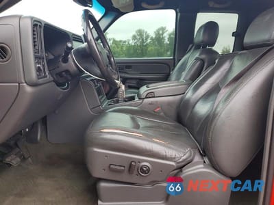 Zdjęcie 7 z 13 samochodu: 2004 CHEVROLET SILVERADO K1500 VIN:2GCEK19N041187500 - miniatura