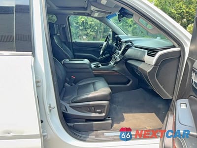 Piąte zdjęcie samochodu w środku: 2019 GMC YUKON XL K1500 SLT VIN:1GKS2GKC2KR289548 - miniatura