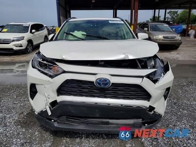 Piąte zdjęcie samochodu w środku: 2021 TOYOTA RAV4 HYBRID XLE PREMIUM VIN:JTMB6RFVXMD009575 - miniatura