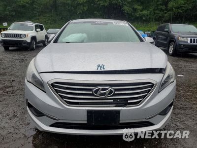 Piąte zdjęcie samochodu w środku: 2017 HYUNDAI SONATA SE VIN:5NPE24AF2HH547733 - miniatura