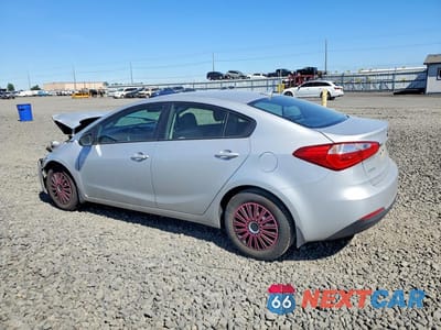 Drugie zdjęcie samochodu z przodu: 2016 KIA FORTE LX VIN:KNAFK4A6XG5543154 - miniatura
