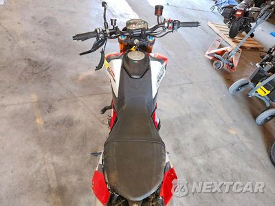 Zdjęcie 6 z 9 samochodu: 2025 DUCATI HYPERMOTARD 950 VIN:ZDMBAJDT4SB009909 - miniatura