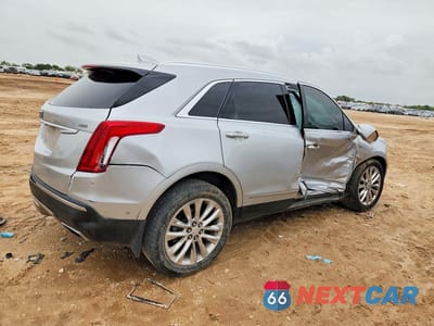 Trzecie zdjęcie samochodu z tyłu: 2019 CADILLAC XT5 PLATINUM VIN:1GYKNGRSXKZ120663 - miniatura