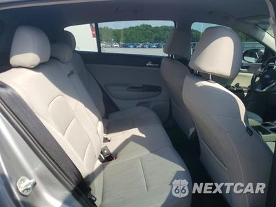 Zdjęcie 11 z 13 samochodu: 2020 KIA SPORTAGE LX VIN:KNDPM3AC1L7803182 - miniatura
