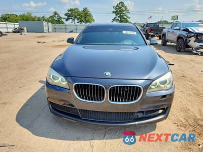 Piąte zdjęcie samochodu w środku: 2015 BMW 740 LXI VIN:WBAYF4C53FGS99111 - miniatura