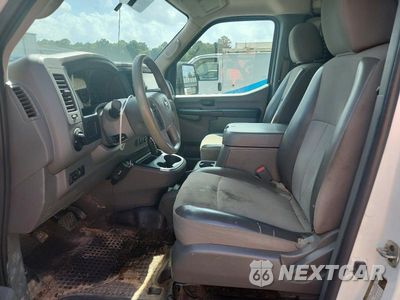 Zdjęcie 7 z 13 samochodu: 2021 NISSAN NV 2500 HD SV VIN:1N6AF0KY5MN805827 - miniatura