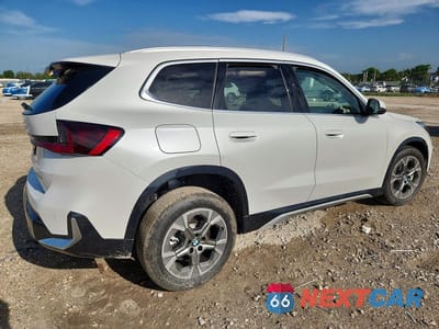 Trzecie zdjęcie samochodu z tyłu: 2026 BMW X1 XDRIVE28I VIN:WBX73EF06T5710363 - miniatura