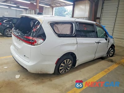 Trzecie zdjęcie samochodu z tyłu: 2025 CHRYSLER PACIFICA HYBRID SELECT VIN:2C4RC1S78SR565524 - miniatura