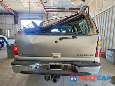 Zdjęcie 6 z 13 samochodu: 2002 CHEVROLET SUBURBAN K2500 VIN:3GNGK26U92G242273 - miniatura