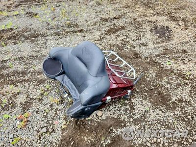 Zdjęcie 8 z 9 samochodu: 2016 HARLEY-DAVIDSON FLTRU VIN:1HD1KGL14GB691557 - miniatura