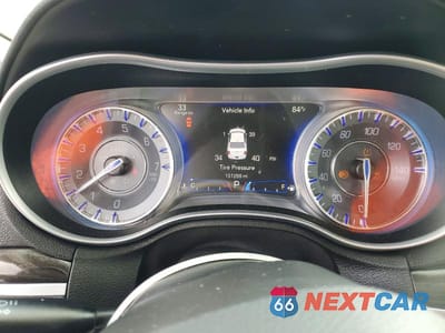 Zdjęcie 9 z 12 samochodu: 2015 CHRYSLER 300 LIMITED VIN:2C3CCAAG1FH786034 - miniatura