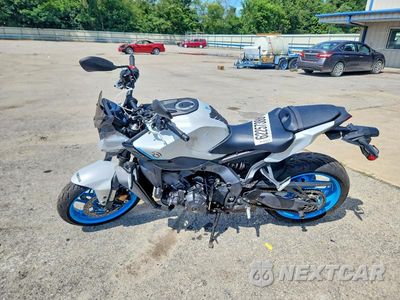 Trzecie zdjęcie samochodu z tyłu: 2025 YAMAHA MT09 VIN:JYARN94E9SA002759 - miniatura