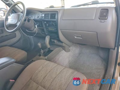 Zdjęcie 8 z 12 samochodu: 1999 TOYOTA TACOMA V6 VIN:4TAWN72N9XZ484152 - miniatura