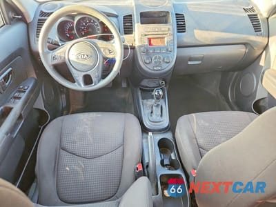 Zdjęcie 8 z 13 samochodu: 2012 KIA SOUL BASE VIN:KNDJT2A51C7383847 - miniatura