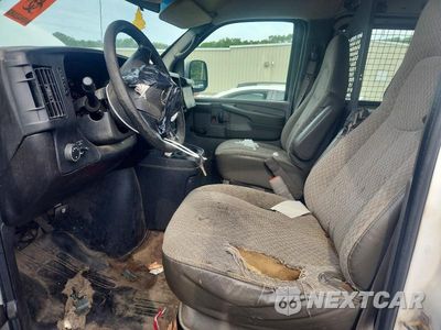 Zdjęcie 7 z 13 samochodu: 2009 GMC SAVANA G2500 VIN:1GTGG25C491124885 - miniatura
