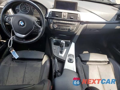 Zdjęcie 8 z 12 samochodu: 2013 BMW 335 XI VIN:WBA3B9C55DF585466 - miniatura