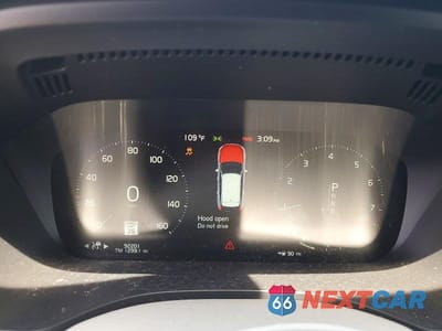 Zdjęcie 9 z 13 samochodu: 2018 VOLVO XC60 T6 MOMENTUM VIN:YV4A22RK2J1041687 - miniatura