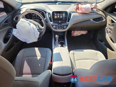 Zdjęcie 8 z 12 samochodu: 2018 CHEVROLET MALIBU LT VIN:1G1ZD5ST8JF124637 - miniatura